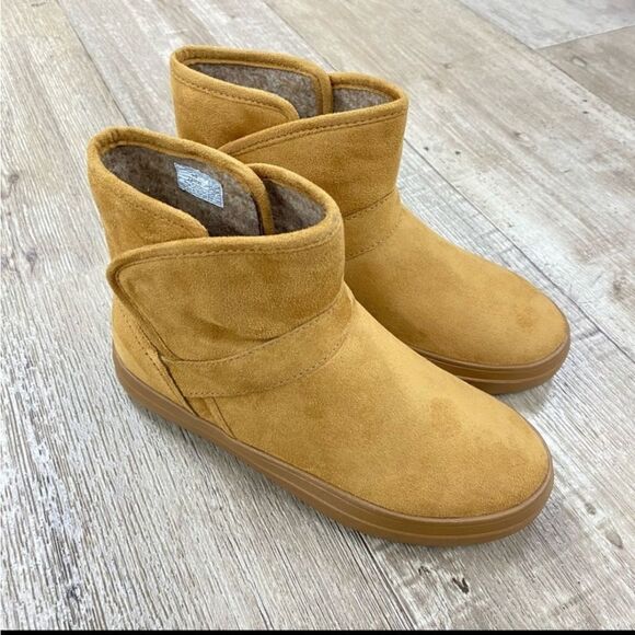 CROCS Hazelnut Lodgepoint Synth Suede Ankle Booties Size 8 NWT - Picture 3 of 5